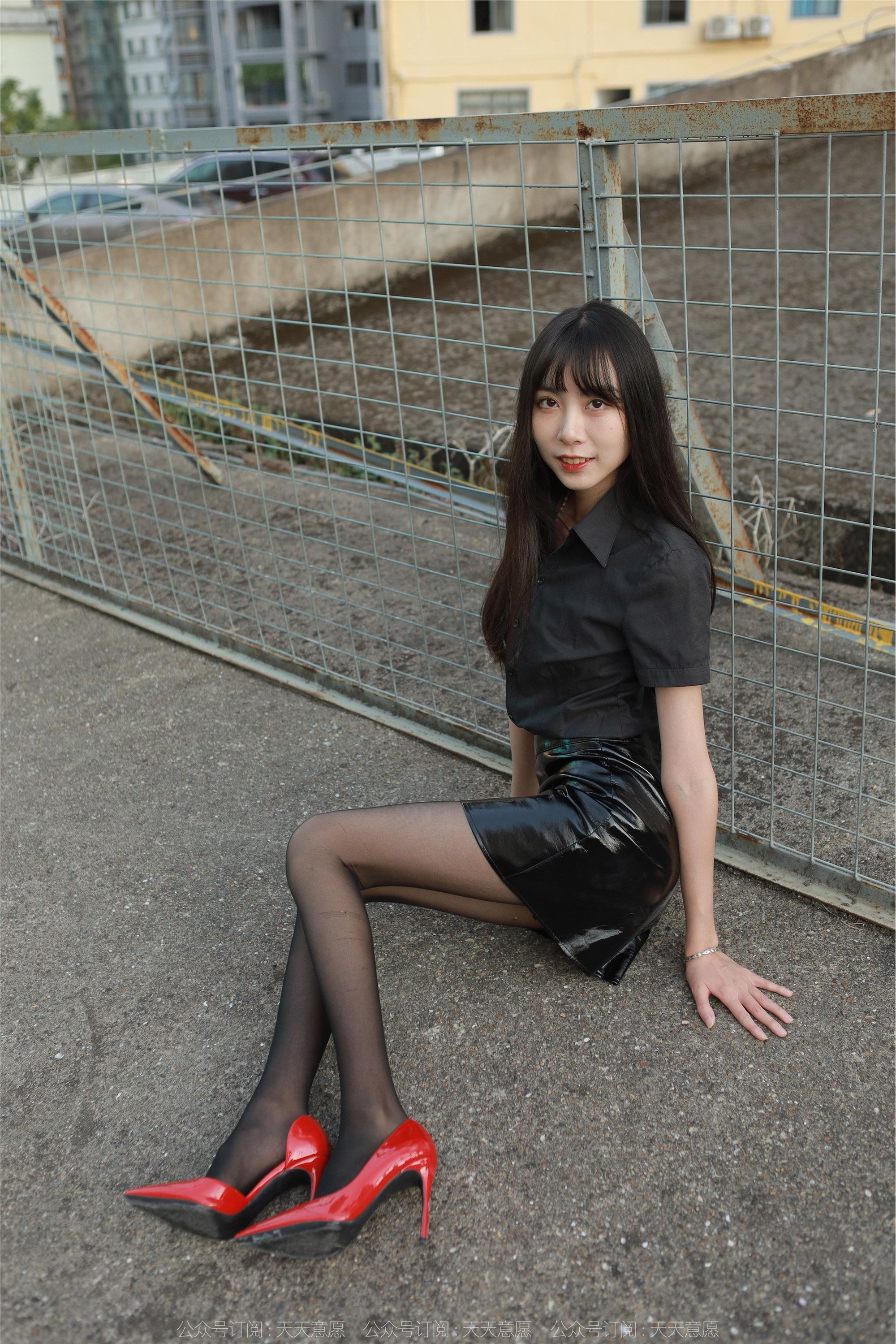 IESS异思趣向  2022.11.16 丝享家 1270 团团《长腿红高跟》